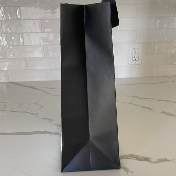 Gucci Black & White Shopping Bag - Picture 5 of 13